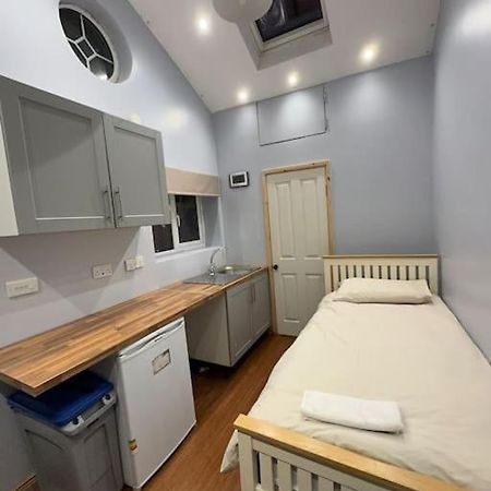 Cosy Quiet Single Studio Merton  外观 照片